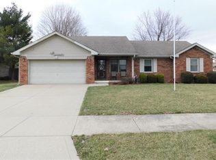 918 Oak Park Dr, Shelbyville, IN 46176
