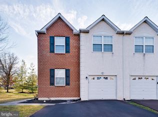 254 Hampshire Dr, Sellersville, PA 18960