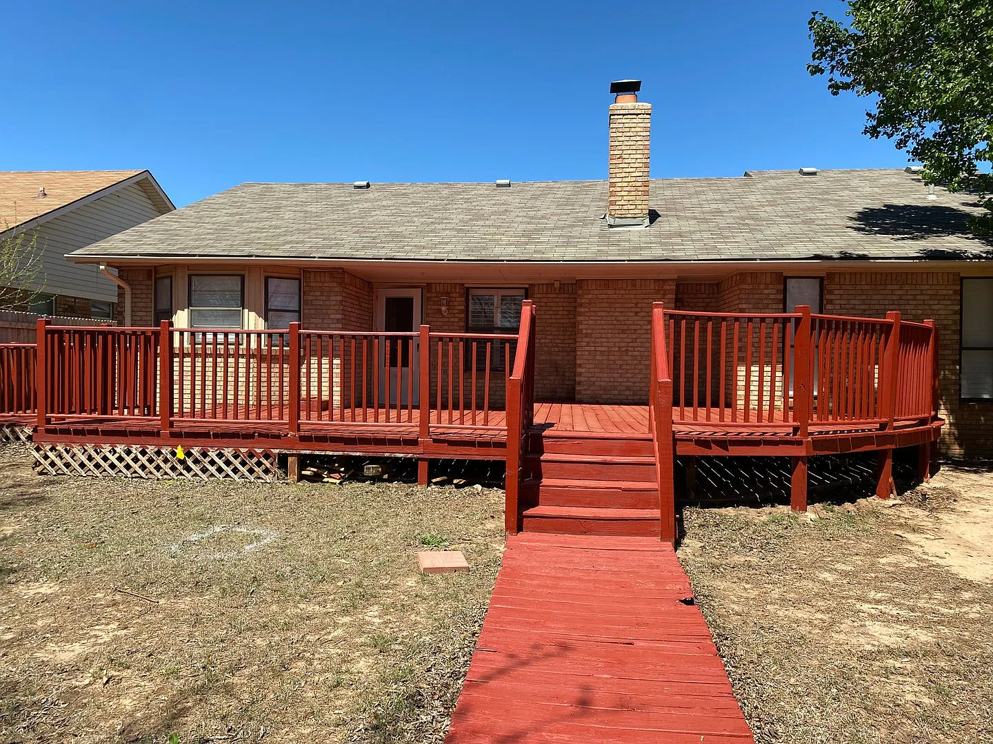 Nice 3 bed, 1 3/4 baths, 2 car garage — Photo 4