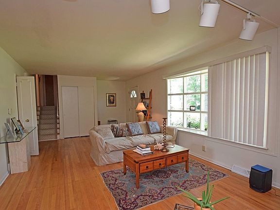4th image of 7400 Elbrook Ave