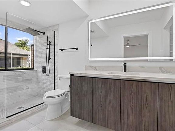 5th image of 373 NW 94th Ter #Townhouse 373