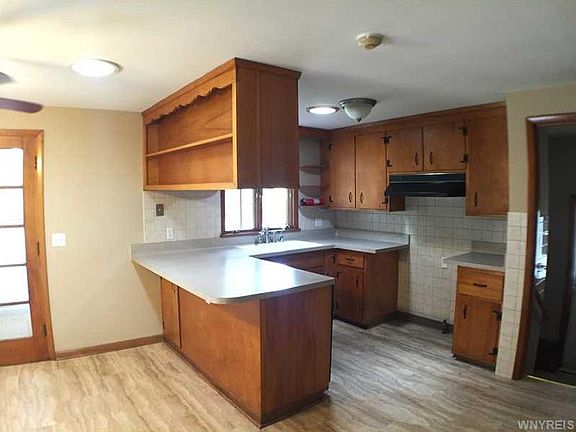 5th image of 461 Roncroff Dr