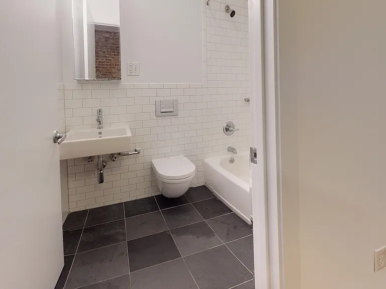 425 E 65th St #21 — Photo 6