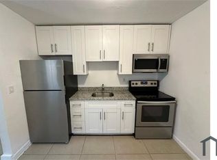 1630 NW 1st St APT 2, Miami, FL 33125