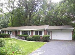 97 Governor Dr, Glenville, NY 12302