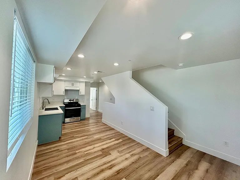 8418 S Main St — Photo 30