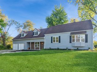 1432 Gulf Rd, Elyria, OH 44035