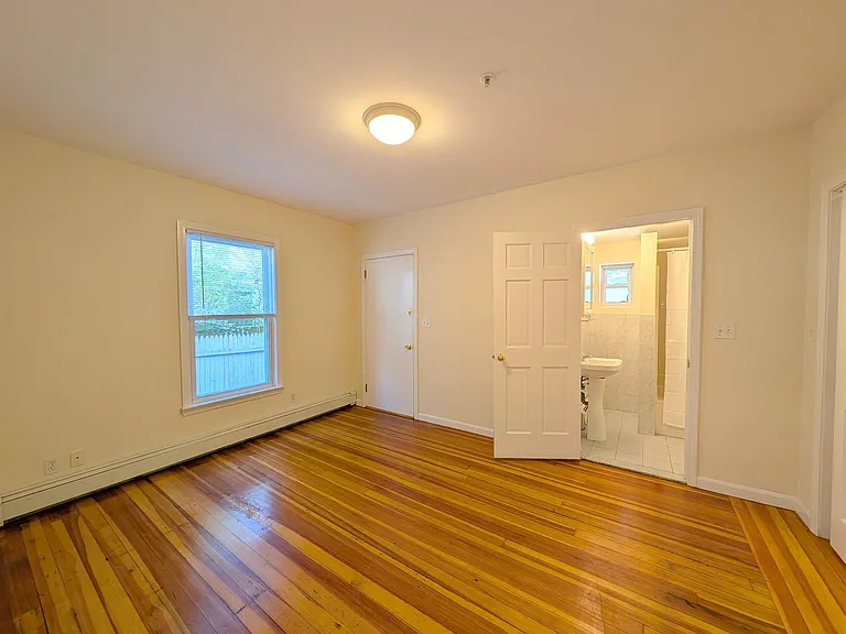5 Locke St #1 — Photo 10