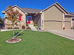 8894 N Saddlebrook Ct, Valley Center, KS 67147