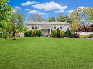 22 Wedgewood Dr, Coram, NY 11727