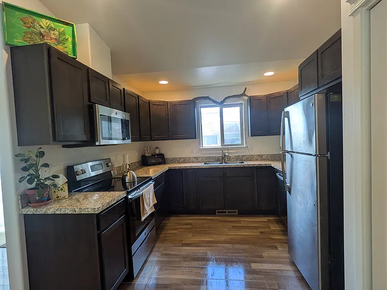 180 Short Pine Dr — Photo 2