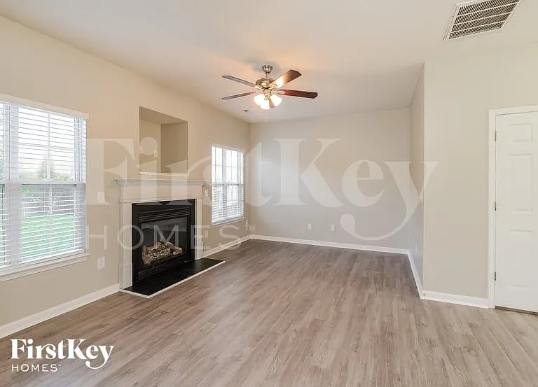 2843 Mossy Meadow Dr — Photo 3