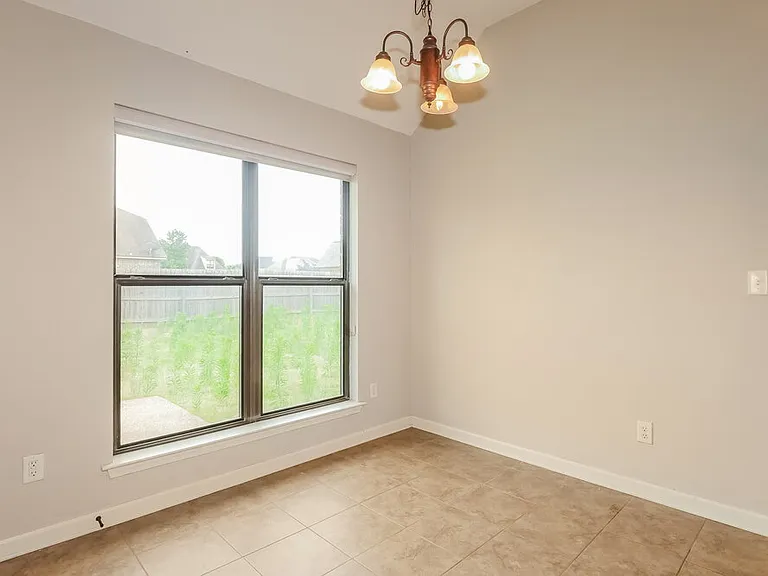 12379 Bevan Dr — Photo 8