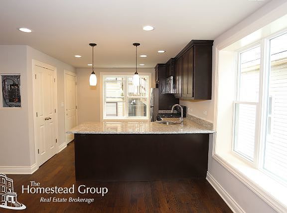 5th image of 4208 N Sacramento Ave #2north