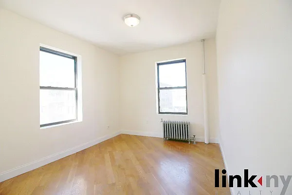 Rented by Link NY Realty | media 8