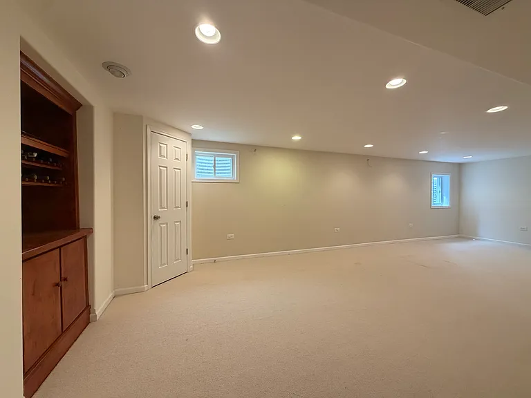 1936 Cobblebrook Ln — Photo 32