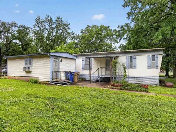 607 E Highland St, Towanda, KS 67144