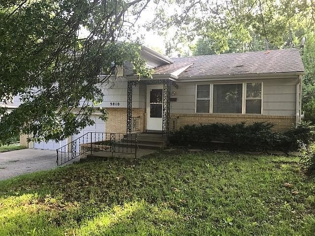 1st image of 9810 Walnut St