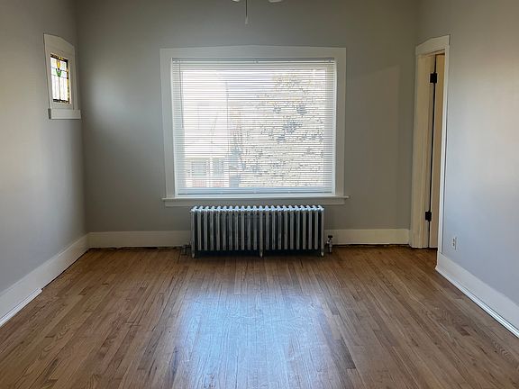 2nd image of 3009 N Hamlin Ave Unit 2