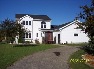 407 Meadowlark Ln, New York Mills, MN 56567