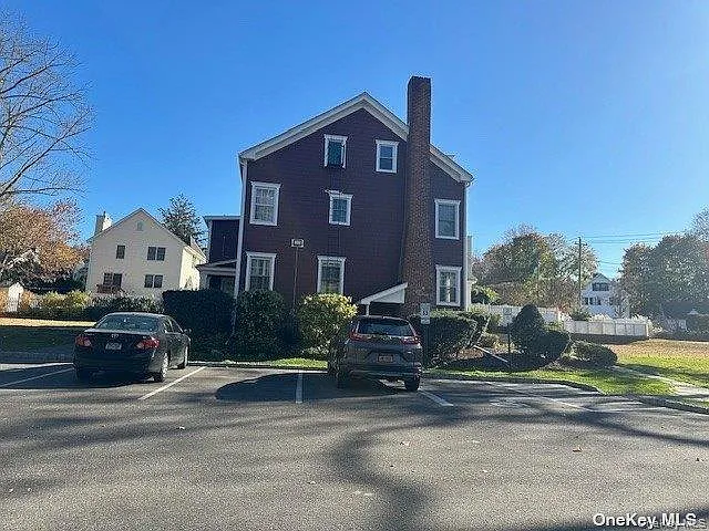 68 Nassau Rd #2 — Photo 13