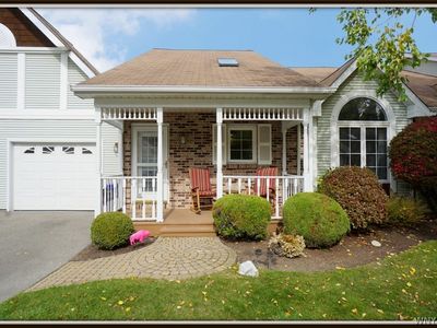 48 Spicebush Ln, Buffalo, NY, 14221