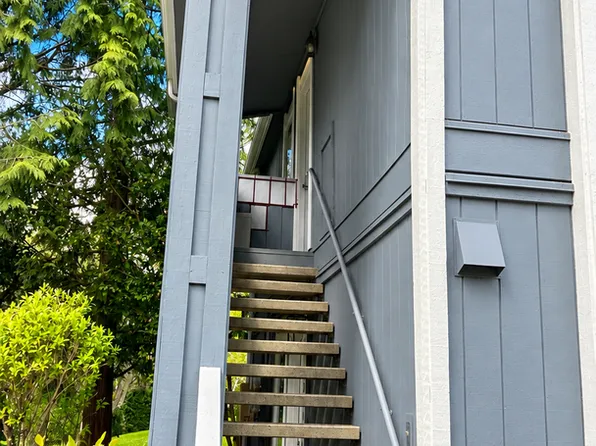 12208 NE 147th Pl Unit B, Kirkland, WA 98034