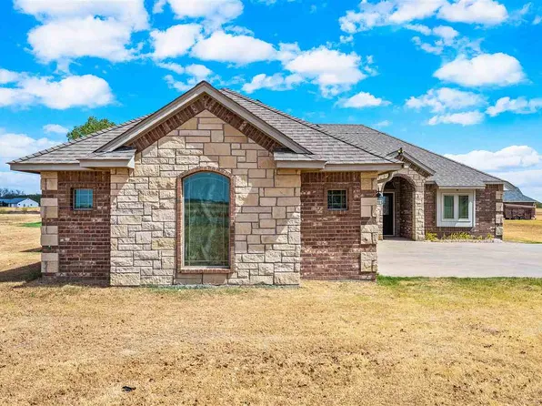 1826 NW Paint Rd, Cache, OK 73527