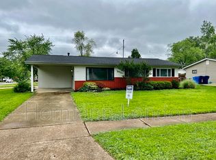 1400 Flicker Dr, Florissant, MO 63031