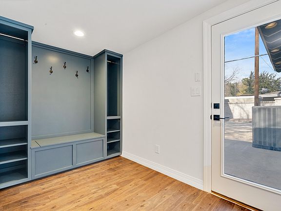 5th image of 5019 Montoya Dr