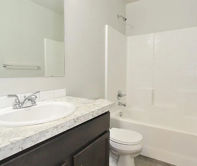 3101 N Saratov Way — Photo 21