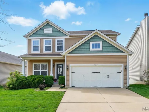 727 Country Field Dr, Lake Saint Louis, MO 63367