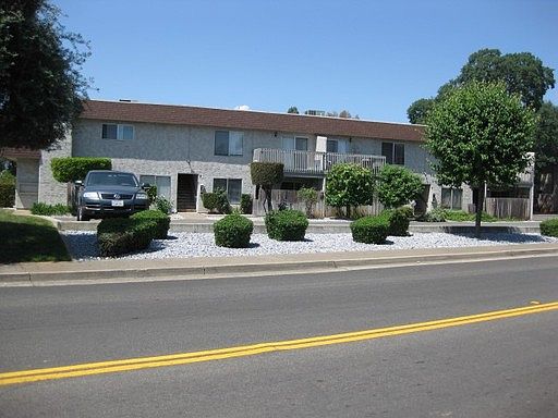 1st image of 680 Saginaw St APT 3