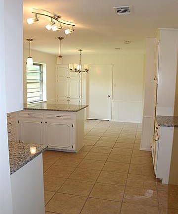4th image of 4033 Alava Dr