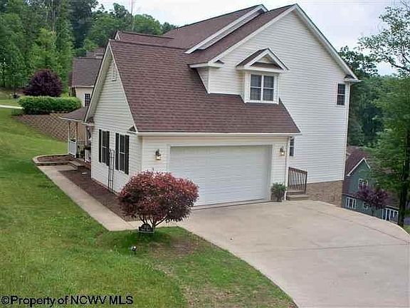 3rd image of 350 Vitez Dr