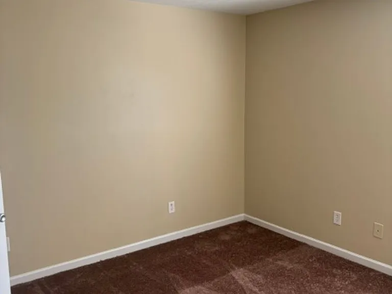 452 Lory Ln — Photo 10
