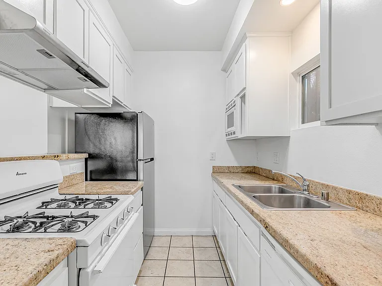8729 Willis Ave. — Photo 5