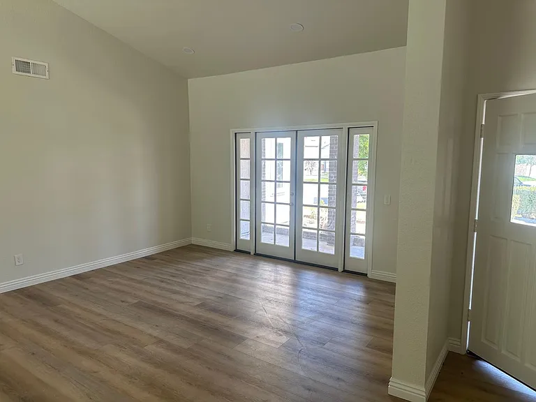11292 Cadbury Dr — Photo 6
