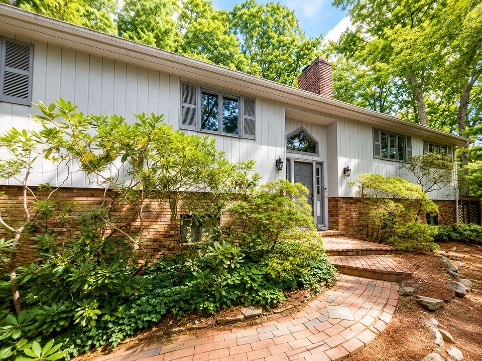1st image of 31 Covewood Rd