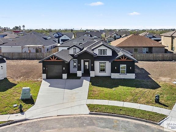 3rd image of 126 Marigold Rd