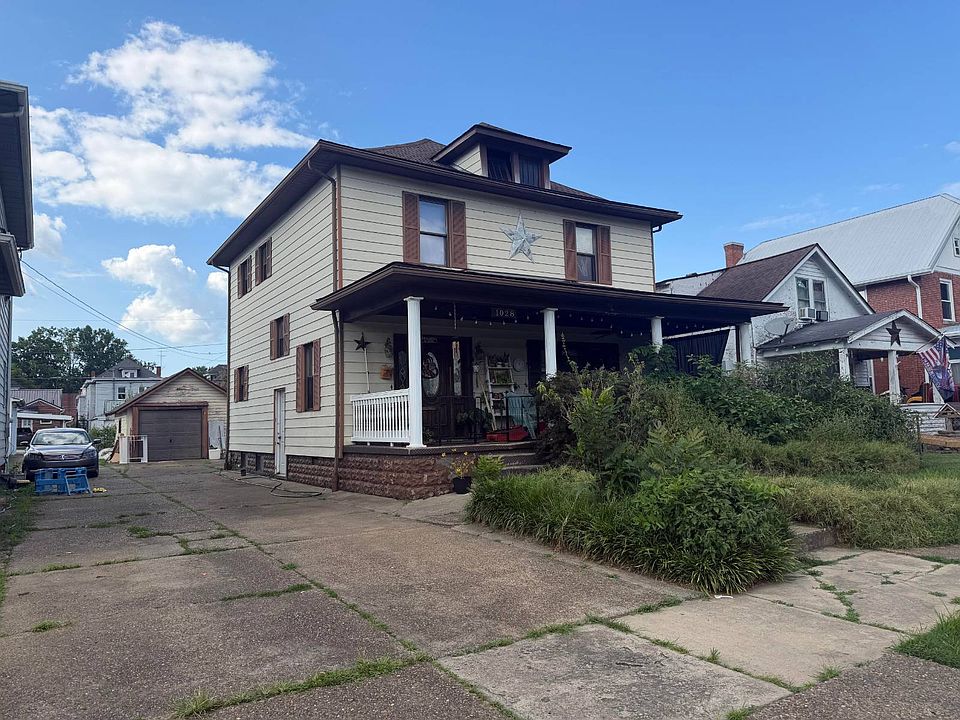 2nd image of 1028 Monroe Ave