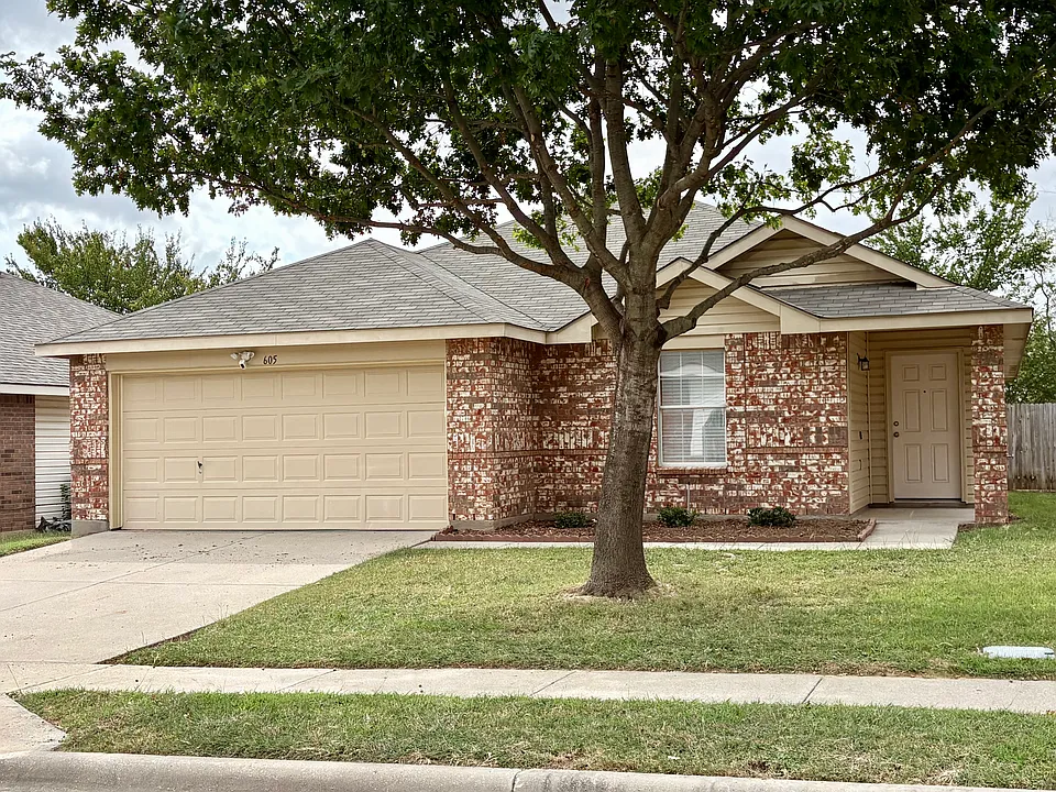 605 Rosario Ln