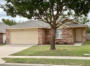 605 Rosario Ln, Haslet, TX 76052
