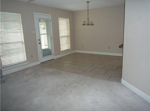 3rd image of 561 Aurora Oaks Dr