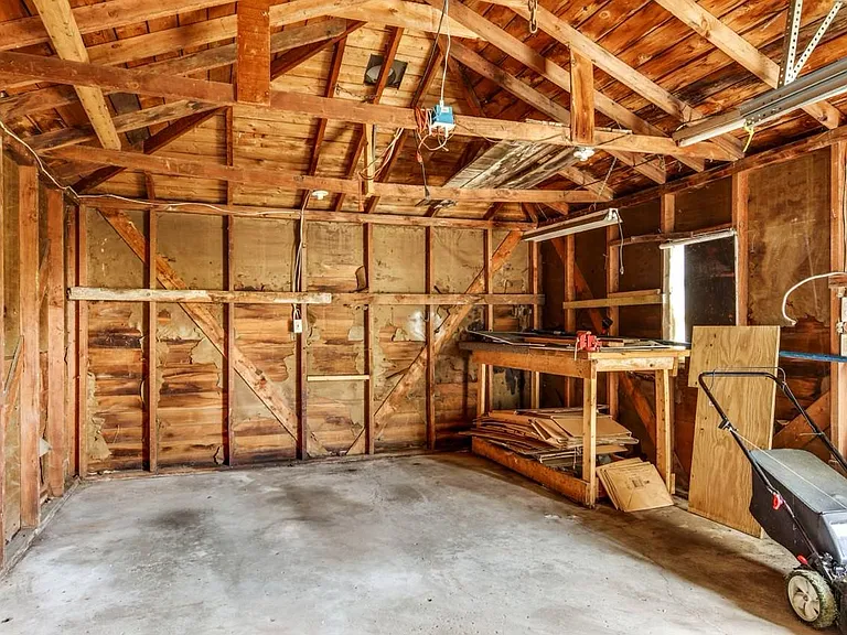 7003 Continental Ave — Photo 8