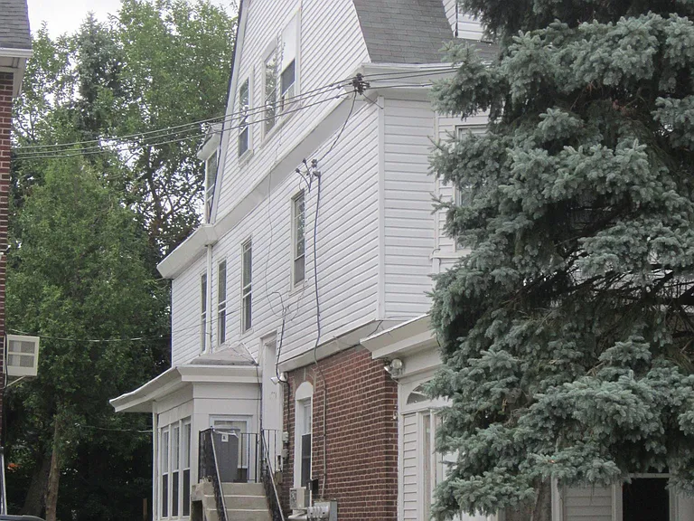 5811 N Penn St #2 — Photo 1