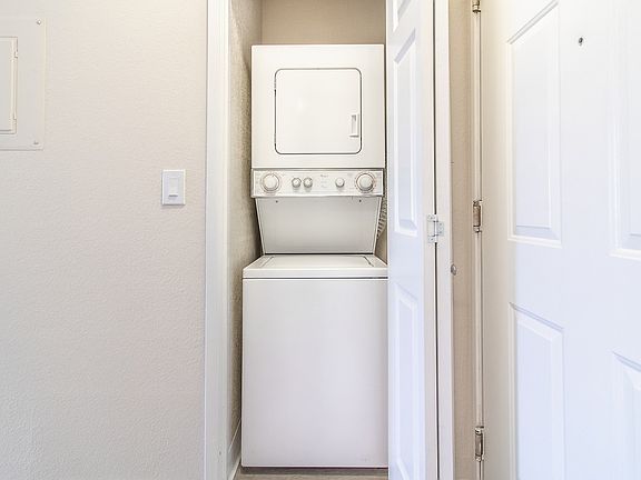 5th image of 2717 S Norfolk St #55105