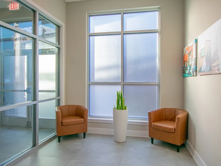 1325 N Lee St — Photo 10