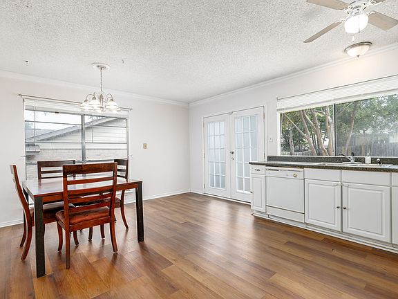 5th image of 4471 Haymarket St