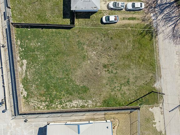 3rd image of 2309 Johnson Rd